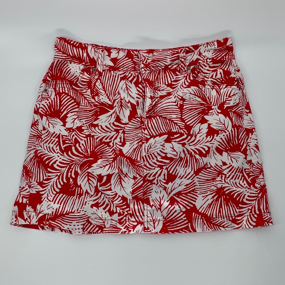 Bandolino Blu Fuschia and White Leaf Print Skort